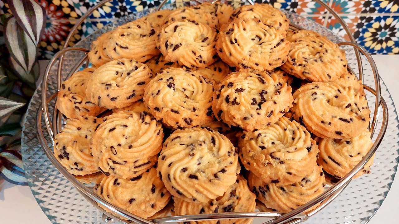 حلوة عشر دقائق لي شرب الشاي اقتصادية بيضة واحدة وبدون خميرة هشيشة وخفيفة بسكوي بمعنى الكيمة