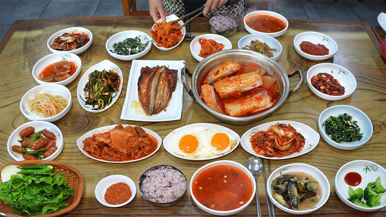 고기 계속주는 20가지 반상 갈치찌개 백반이 9000원? 다 퍼주고 290만원만 벌어가시는 할머니 밥집┃Korean home-cooked meals/KoreanStreetFood