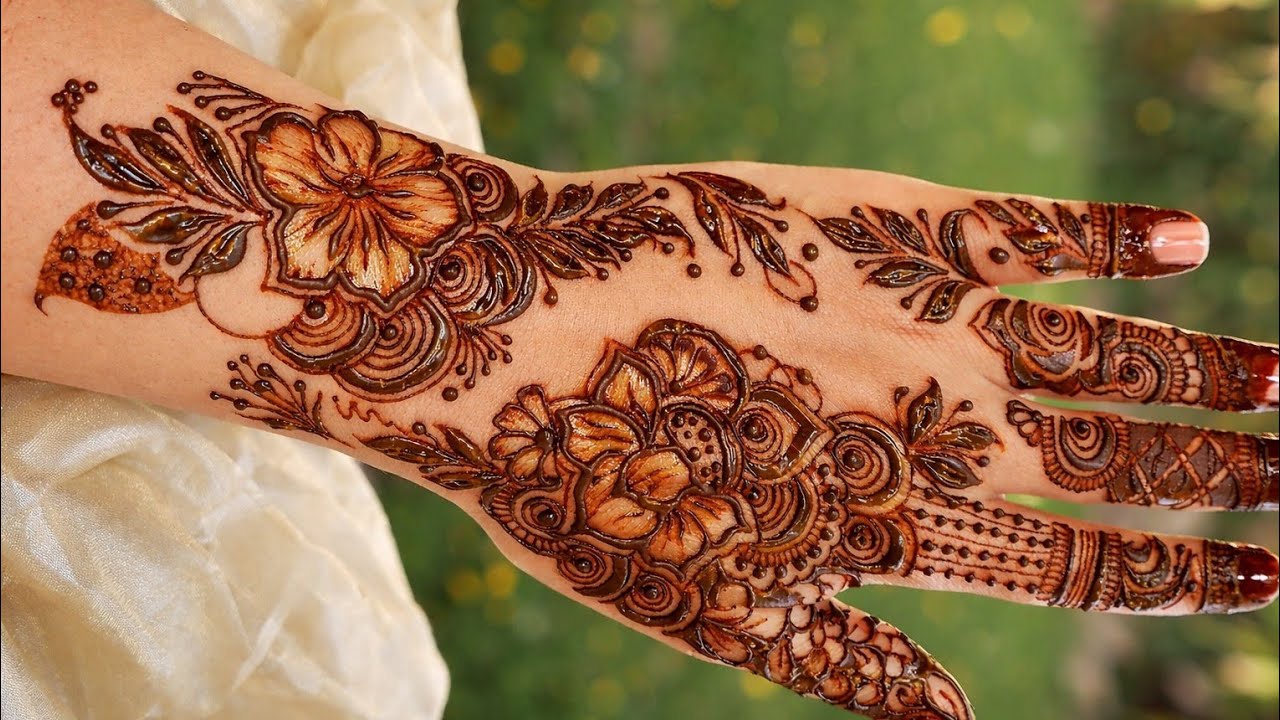 Elegant Floral Mehendi Design | Beautiful Arabic Henna Art for Back Hand #henna 