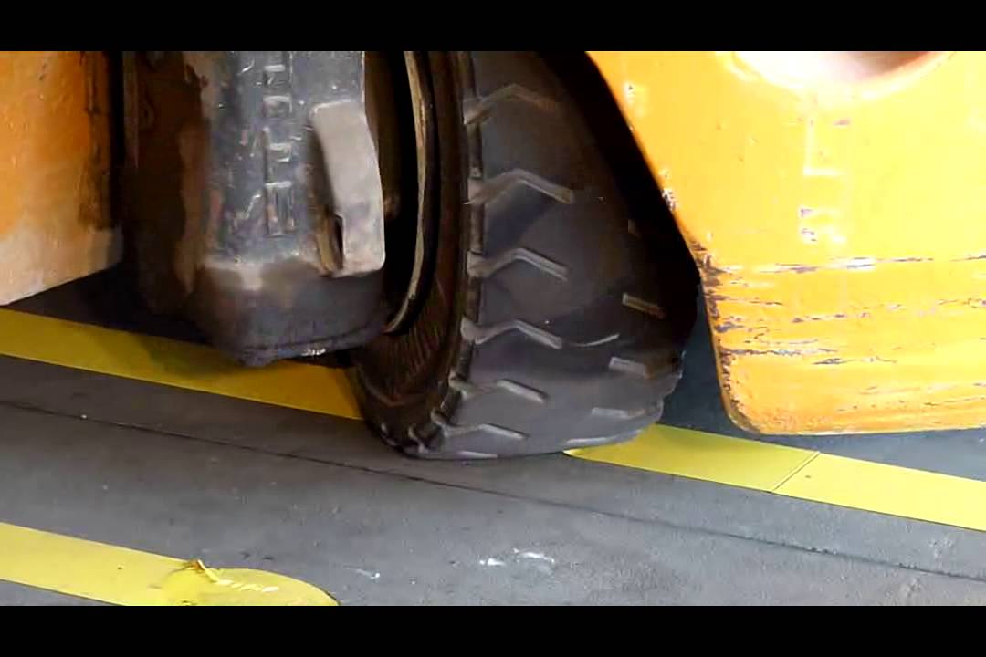 WT-6000 Odolná vyznačovací páska