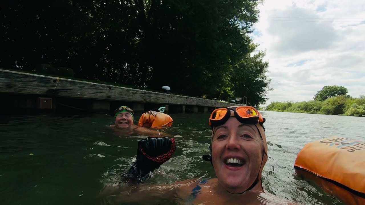 Eynsham lock to Kings lock swim.  Swimming The Thames.  6th July 2021