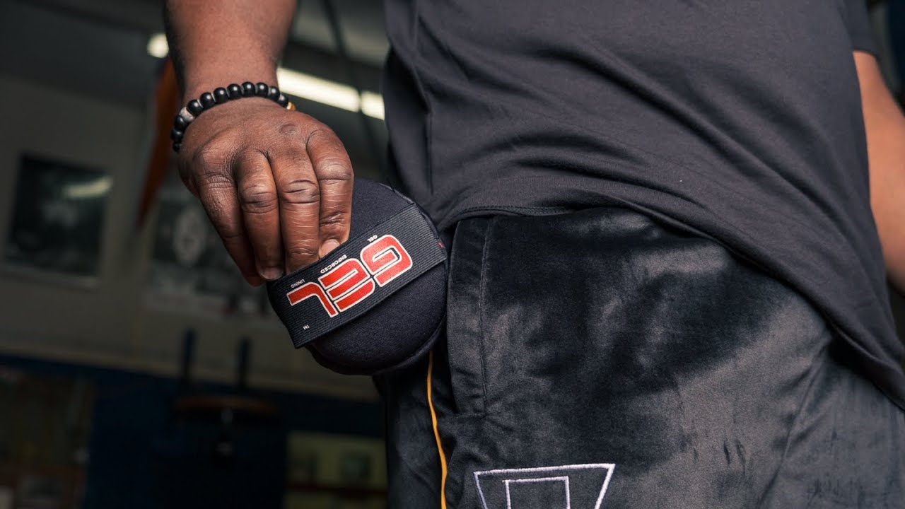 TITLE GEL Palm Pads YGLPP TITLE Boxing Mini Punch Mitts YouTube