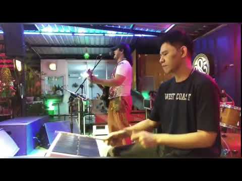 รักเติมโปร | Cover | บรรยากาศร้านเหล้า