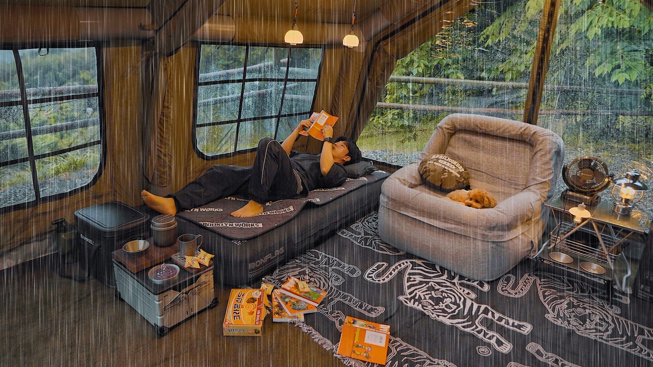 Кемпинг в сильный дождь с моей собакой . 2-комнатная надувная палатка . Звук дождя ASMR