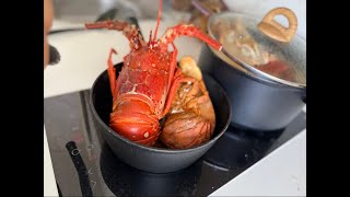 Masak untuk makan siang LOOPSTER LAUT