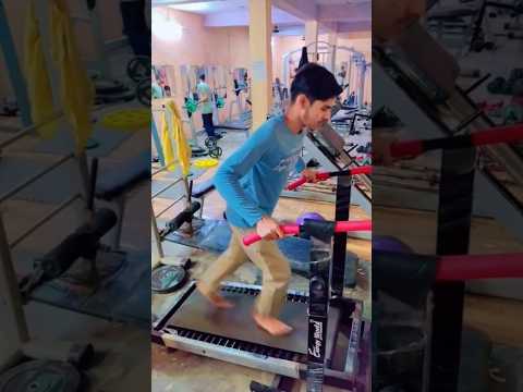 Guy Reaches Running Speed of  23.5 MPH 🏃