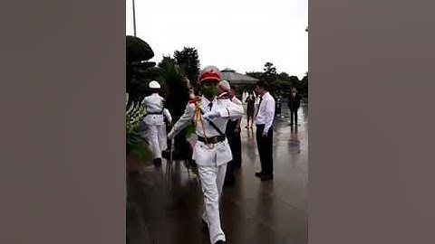 lễ dâng hoa tượng đài chủ tịch HCM hội người mù tỉnh Gia Lai