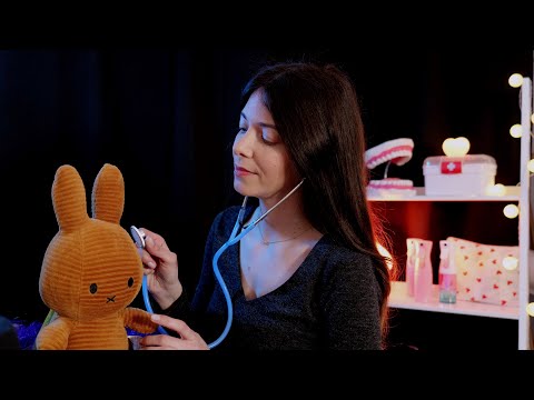 ASMR | Dr. Love Clinica de PELUCHES relajante    | Love ASMR en español