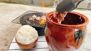その美味さ悪魔的‼大量の玉ねぎに漬け込んだシャリアピン風壺漬けホルモン‼
