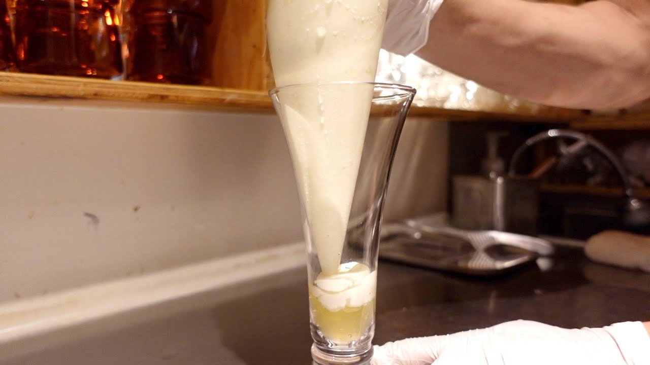 食べるのがもったいないくらい見た目が凄い夜パフェの作り方