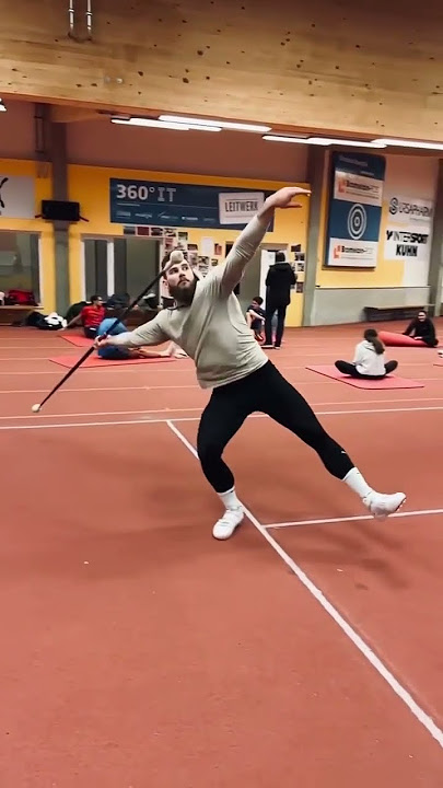 How to throw javelin