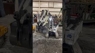 HUGE $15,000 dollar RC excavator | mining shovel screenshot 4