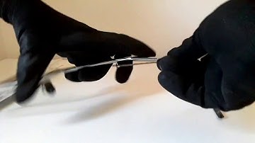 How to change hacksaw blades