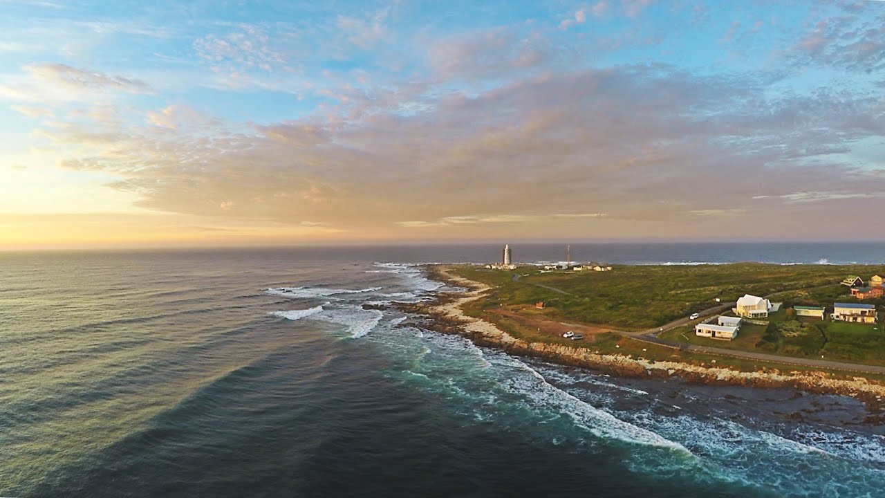 A must for all lovers of fresh seafood - Chokka Block in St. Francis Bay YouTube player