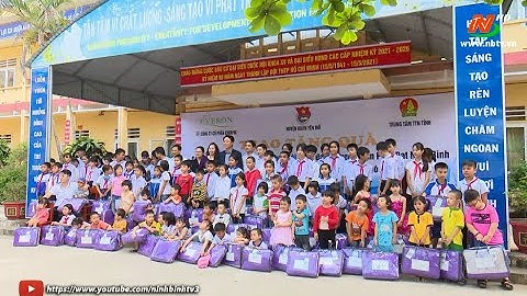 Tặng quà cho trẻ em có hoàn cảnh khó khăn tại xã Yên Thái