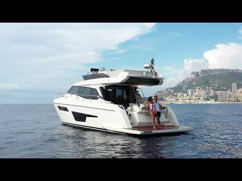 Luxury Flybridge Yacht - New Ferretti Yachts 500: Just Like Home on the water