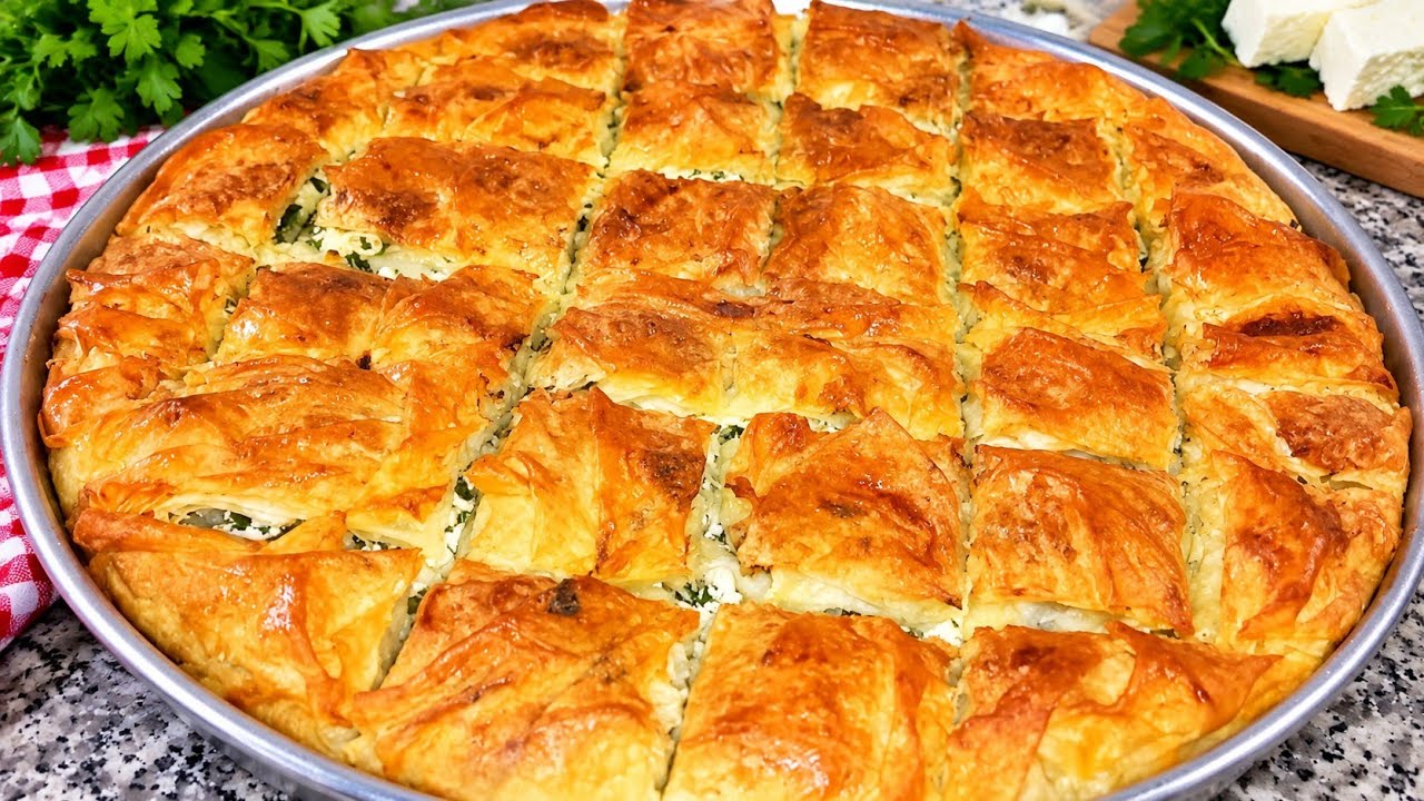 Bu Börek Kapış Kapış Gidiyor! Hazır Yufkadan En Pratik Tarif 😋