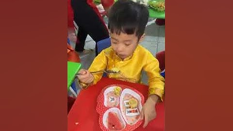 Buỗi Tiệc Buffet Hoành Tráng Cho Các Bé Tại Trường Mầm Non