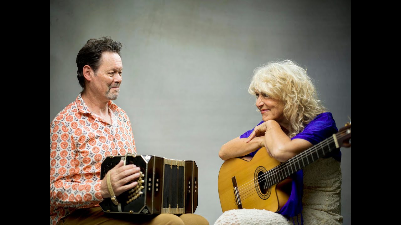 Carel Kraayenhof en Leoni Jansen - Cucurucucu Paloma (Thomás Méndez)