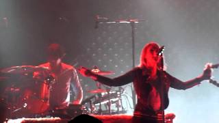 Metric- Help, Im Alive Live