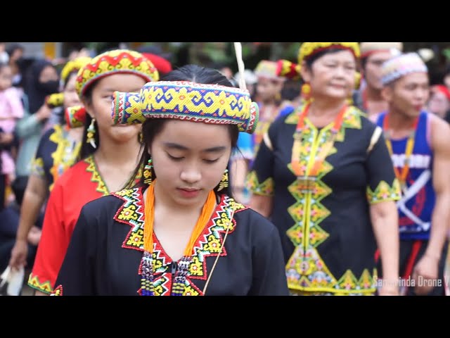 Drone View -  Pesona dan kecantikan Gadis Dayak Bahau di Ritual Adat HUDOQ KAWIT dan HUDOQ PAKOQ class=