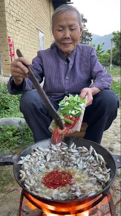 china village cooking and eating, china village life cooking