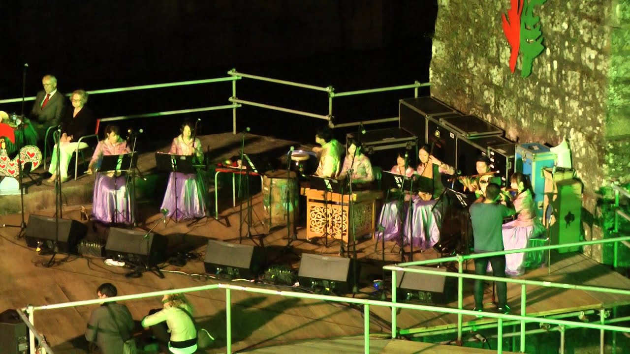 Chinese folk song: Fox song folcloristico sinonimo