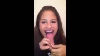 La Ragazza Con La Lingua Lunghissima Guardate Cosa Riesce A Fare