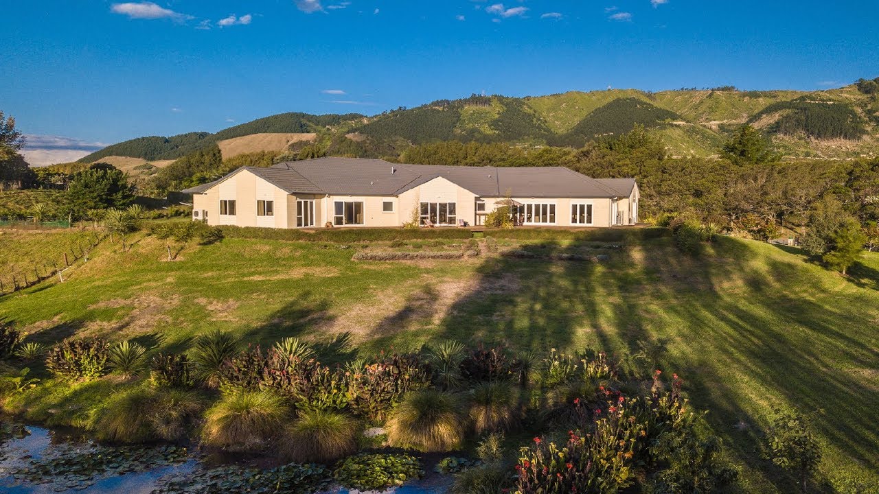 32 Kensington Drive, Peka Peka YouTube