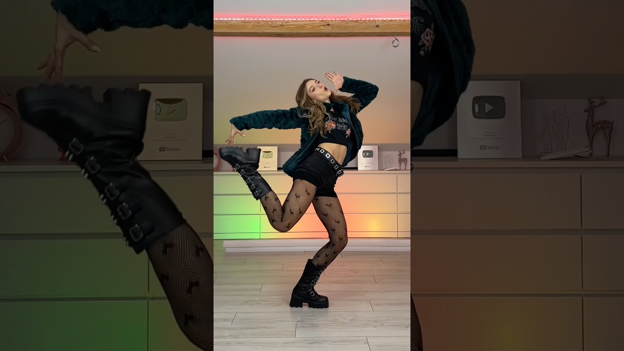 LE SSERAFIM - SPAGHETTI (при участии Джей-Хоупа из BTS) 🍝