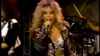 Femme Fatale - Falling In And Out Of Love (Rare Live) (MTV MOUTH TO MOUTH 1988)