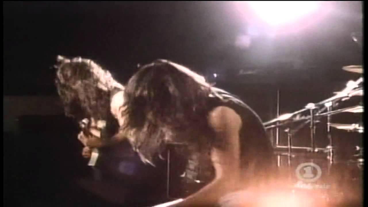 Regardez TESTAMENT - Over The Wall (OFFICIAL MUSIC VIDEO) sur YouTube