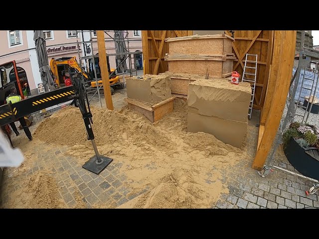 🔴 LIVE Hier entsteht Deutschlands größte Sandkrippe | Christkindlmarkt Deggendorf 2023