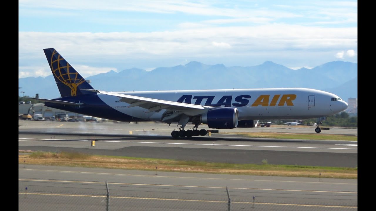 Atlas Air 777-200 landing, ANC - YouTube