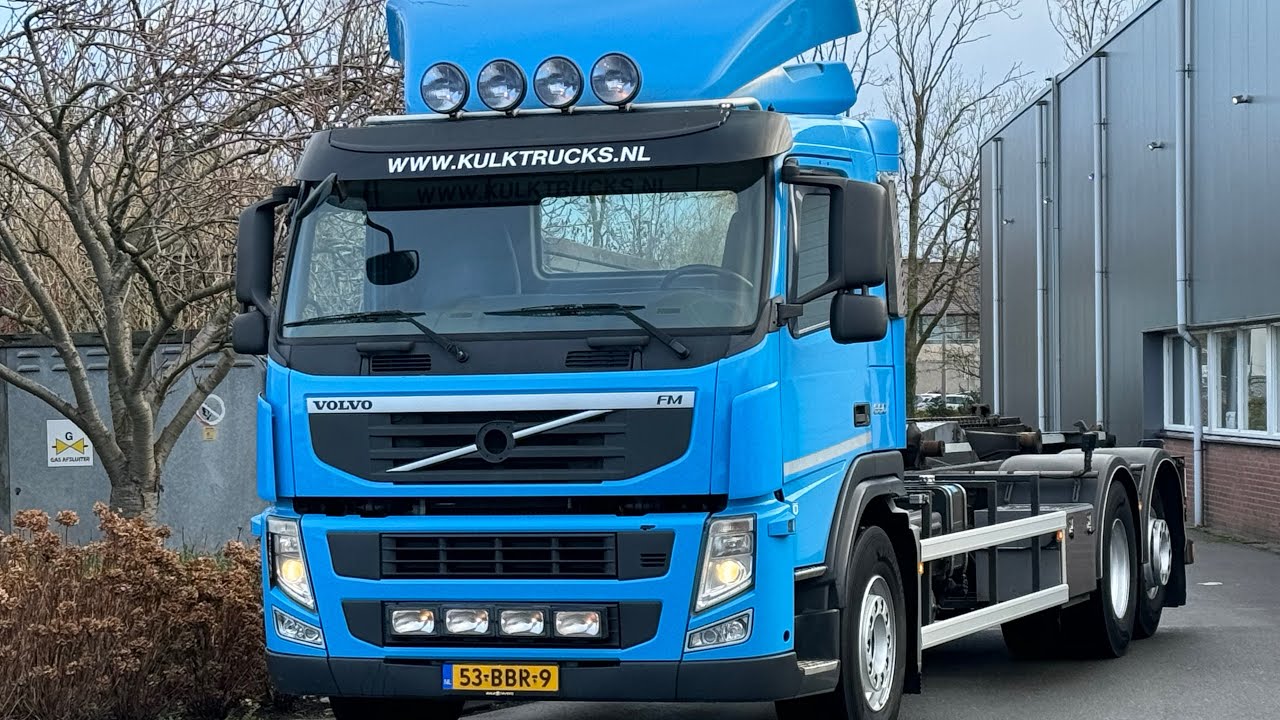 VOLVO FM 330 6x2/4 - CHAIN LIFT - year 2013