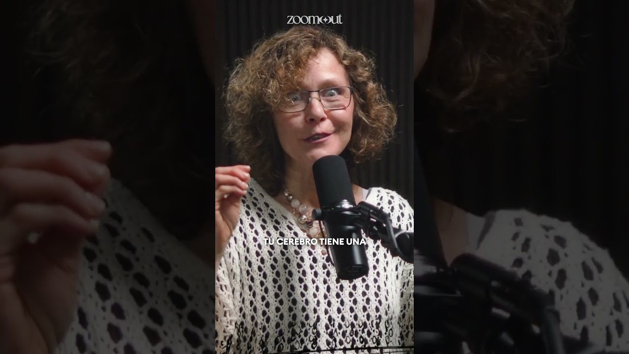 "Puedes trabajar todo en una hoja de papel" | Natasha Flores