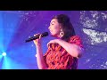 Capture de la vidéo Caro Emerald In Hertme (28 Juni 2019)