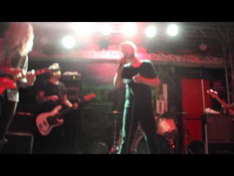 La Dispute - Fall Down, Never Get Back Up Again @ Porto Alegre (24/11/2015)