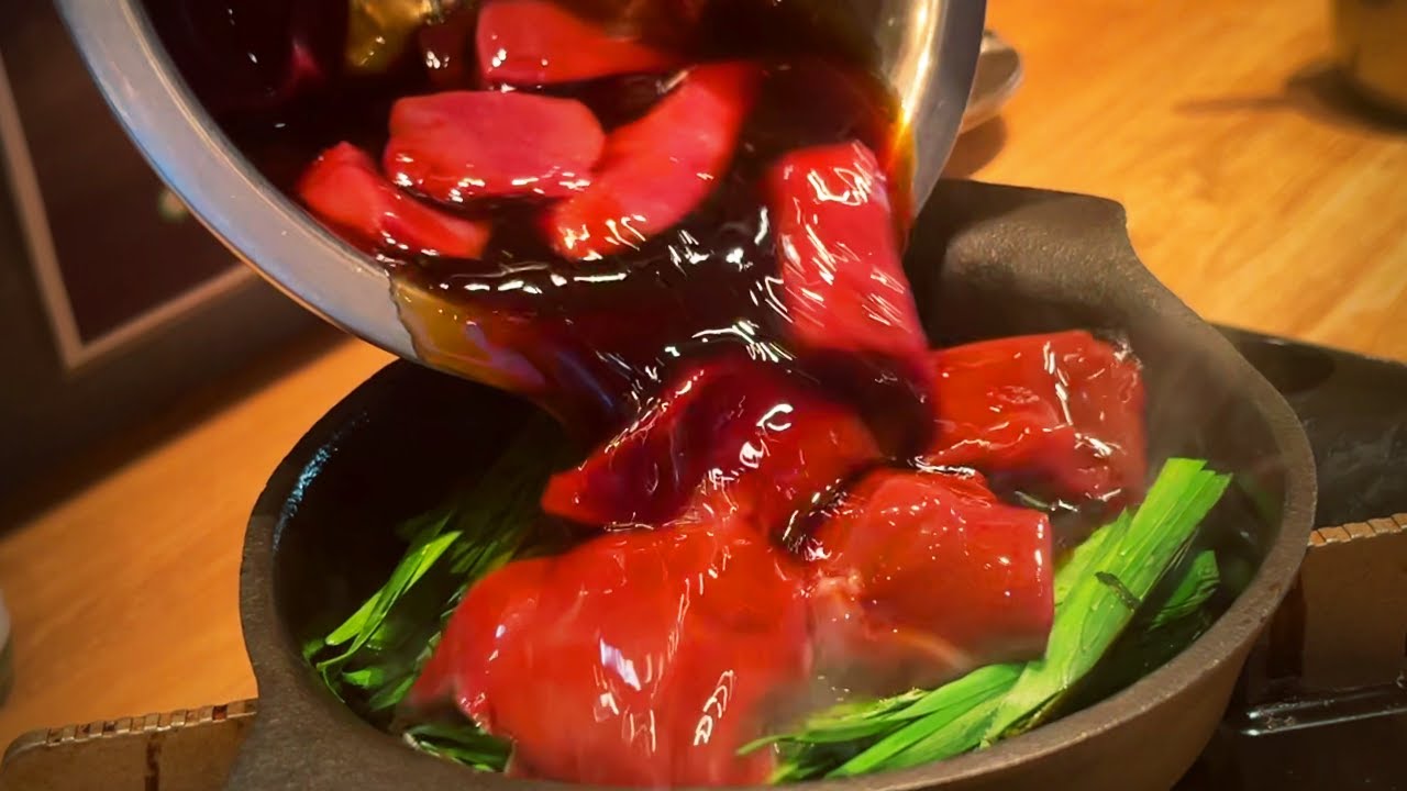 降り注ぐレバー！学生街の大衆酒場で圧巻のニラレバ！