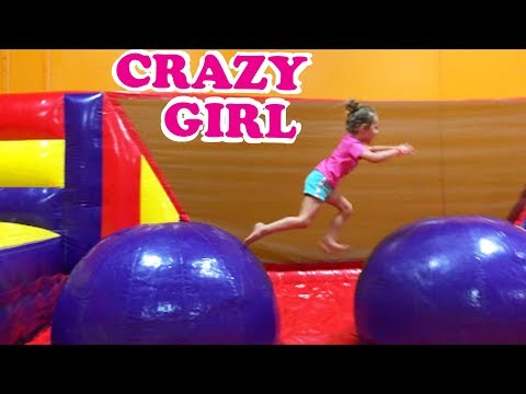 CRAZY INDOOR PLAY PLACE!!! Giant Bounce Houses & Obstacle Course Birthday Party + CUT FINGER INJURY