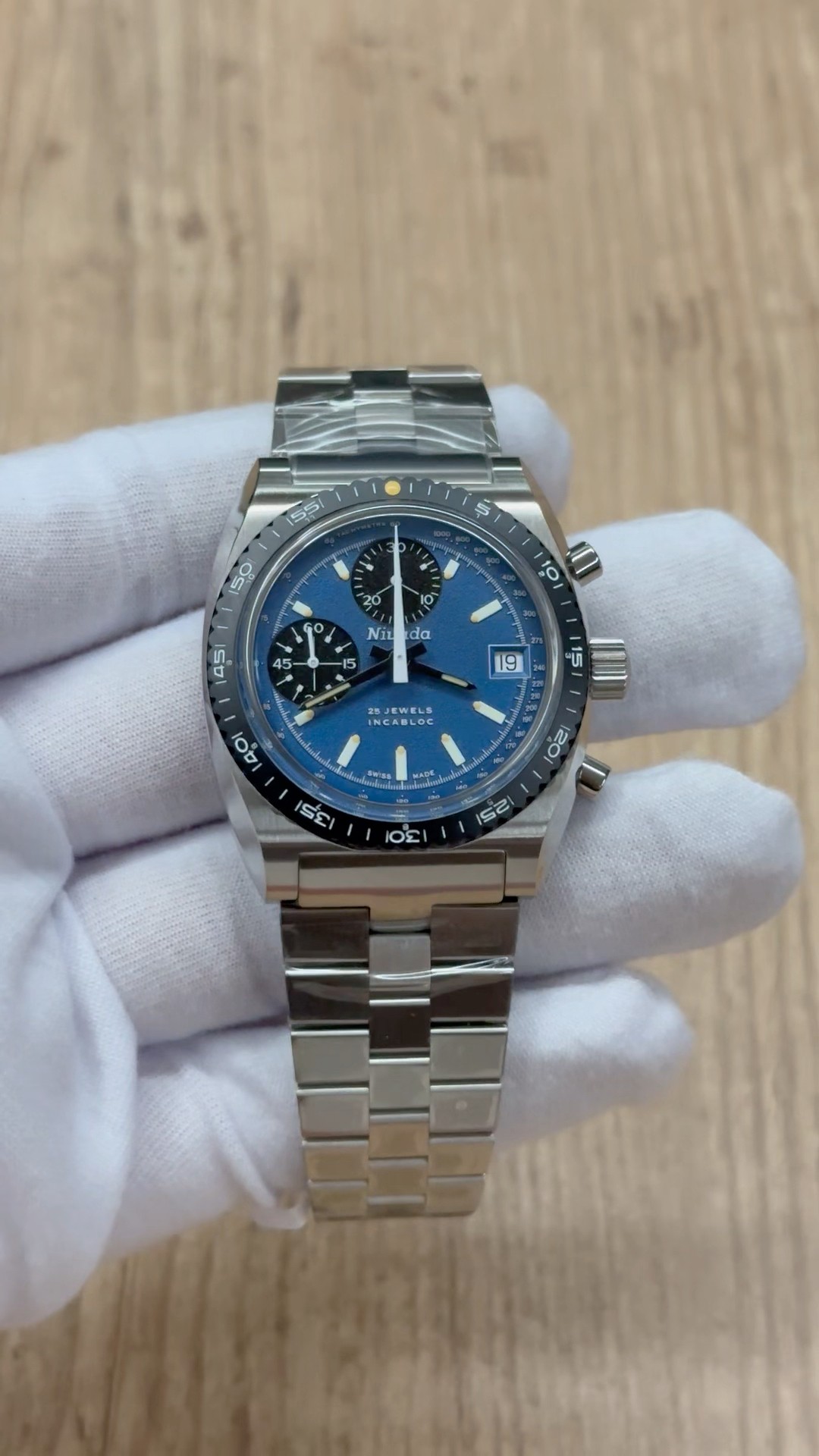 Nivada Grenchen Chronosport Automatic 77003A45 | Valjoux Relógios