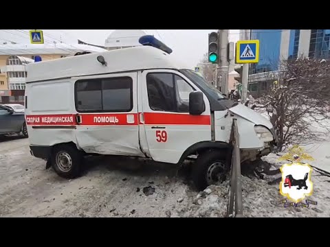 Согласно регламента: перевозившая ребёнка скорая попала в массовое ДТП в Иркутске