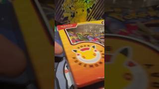 WHATS IN THE POKEMON 30TH ANNIVERSARY BUNDLE?