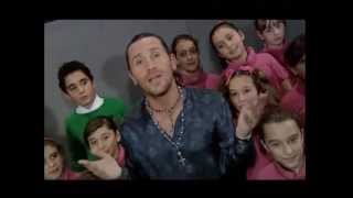 Video thumbnail of "Povia - Non basta un sorriso (con il Piccolo Coro 'Mariele Ventre' dell'Antoniano) (official video)"