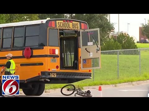17-year-old senior killed in crash with school bus near Lake Minneola High School