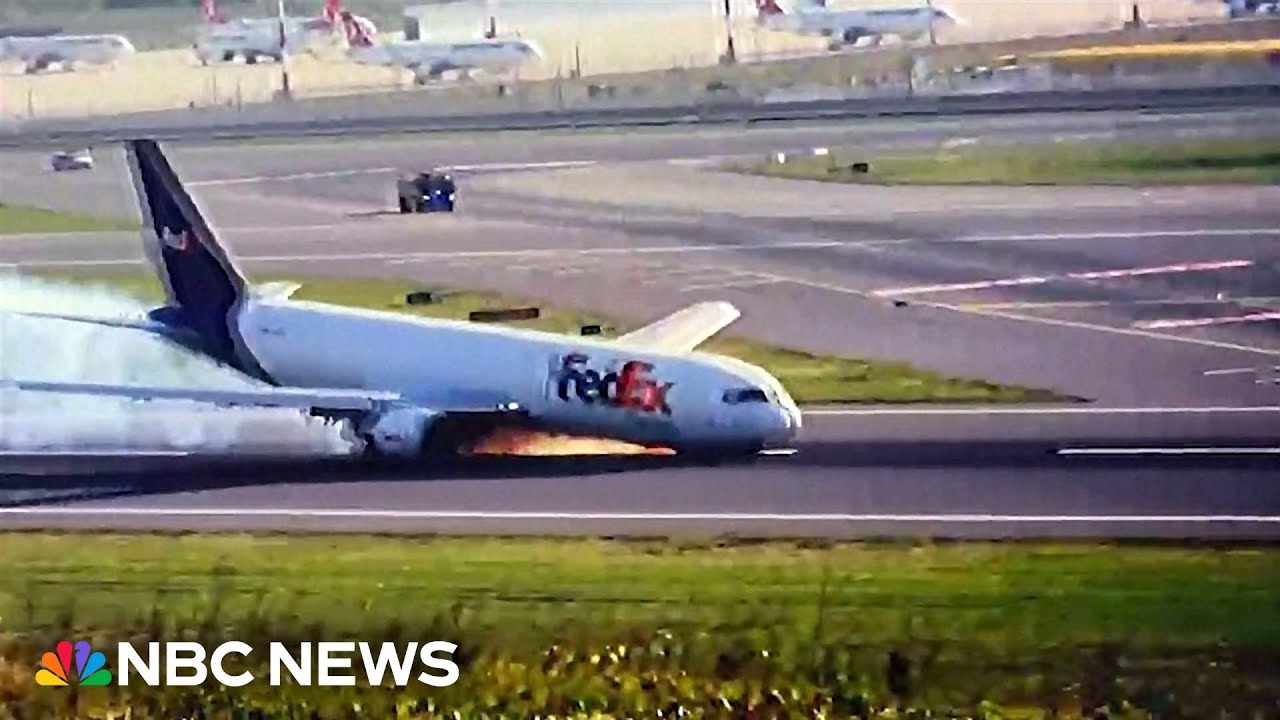 Watch: FedEx plane lands without nose wheel Watch: FedEx plane lands without nose wheel