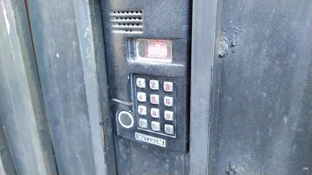 ⚫(Зелёный ПП-0601Щ) Лифт (ЩЛЗ-2011 г.в); Академика Жук 13/1 подъезд 1; город Балаково; (Жилгородок)