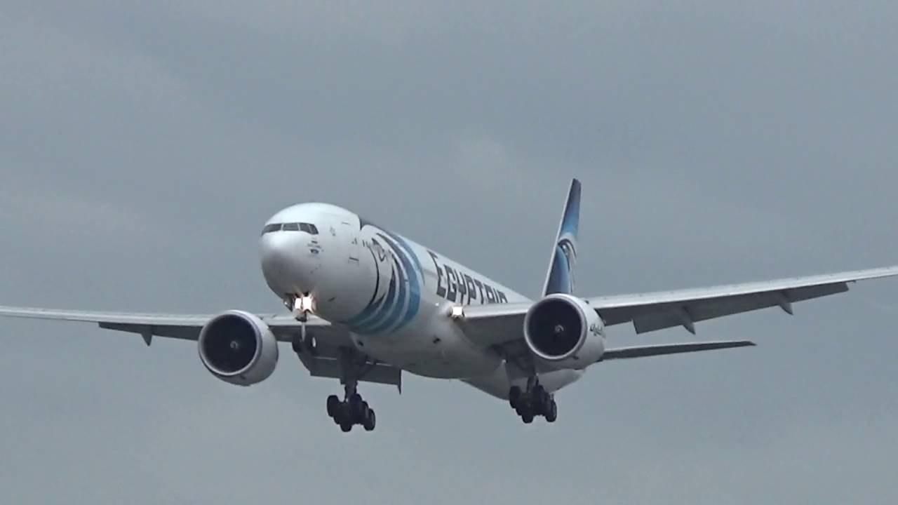 Egyptair Boeing 777 Arriving At London Heathrow. YouTube