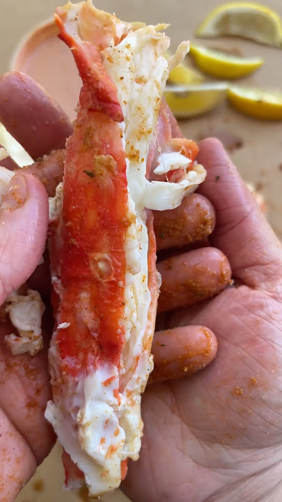 Most efficient King Crab Eating Method 😈👀 #shorts