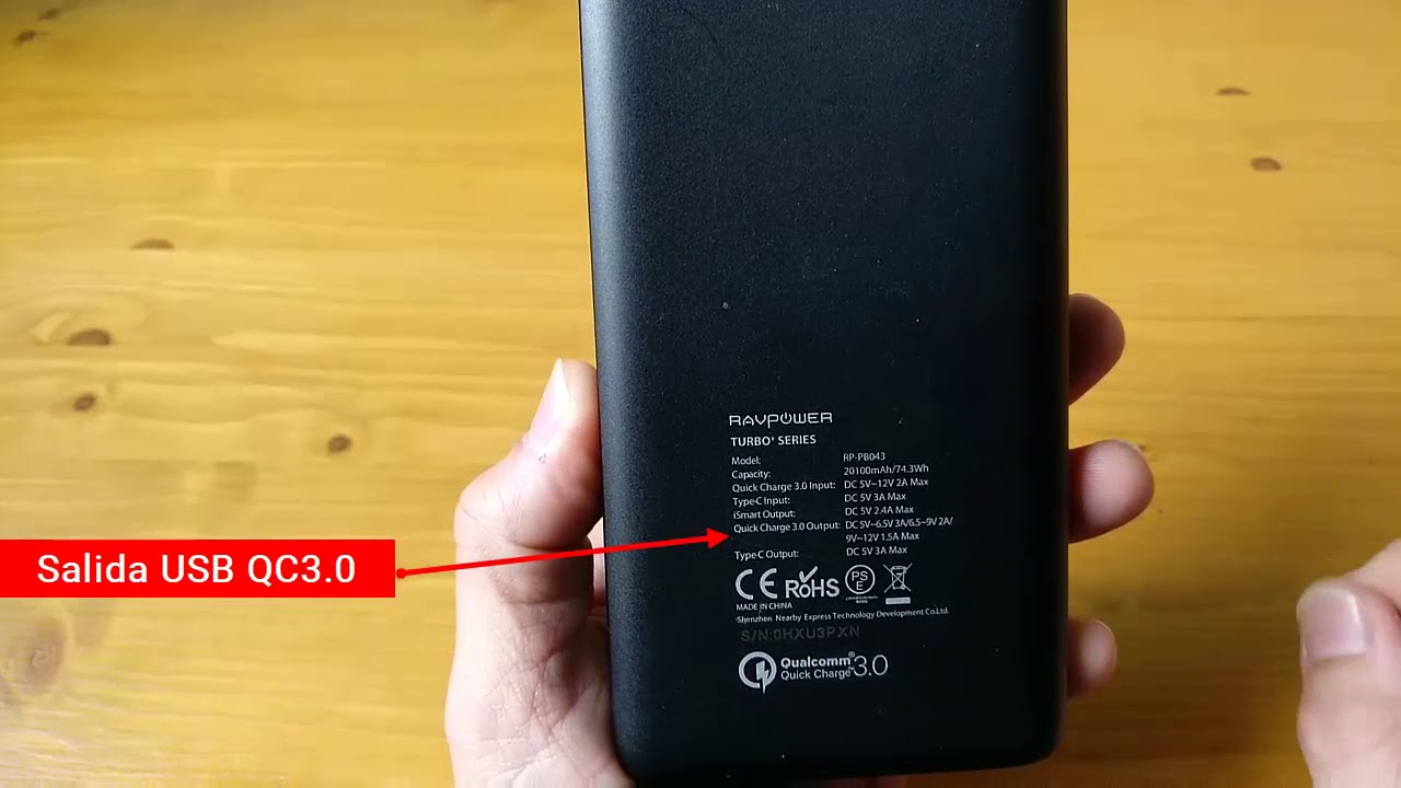 Con esta batería portátil tendrás carga rápida de 20W y 20,000 mAh para  cargar hasta cuatro veces un smartphone